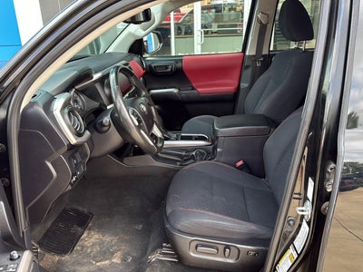 2022 Toyota Tacoma 4WD SR