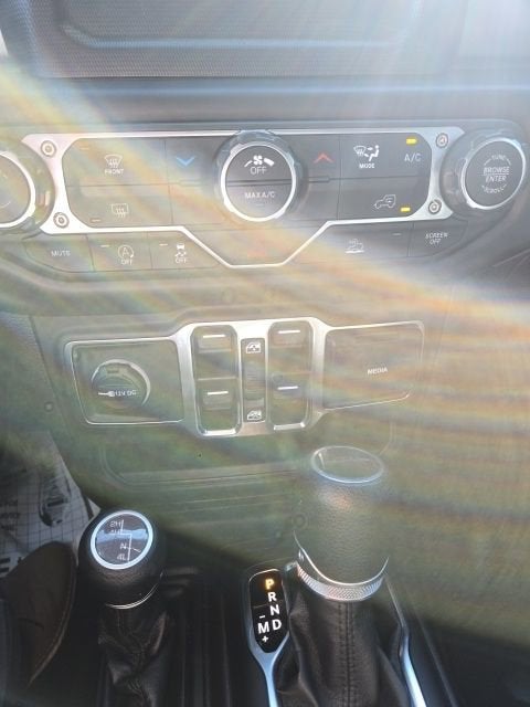 2023 Jeep Gladiator Sport S