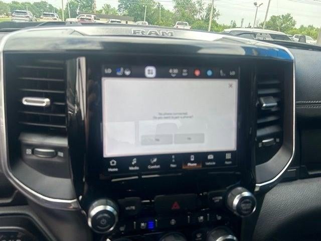 2022 RAM 1500 Laramie Crew Cab 4x4 5'7" Box