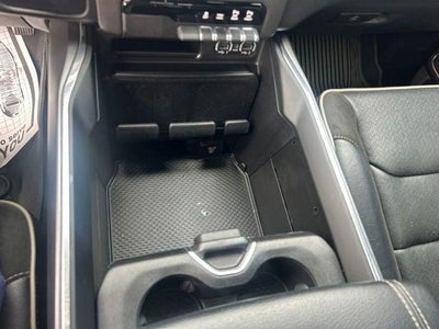 2022 RAM 1500 Laramie Crew Cab 4x4 5'7" Box