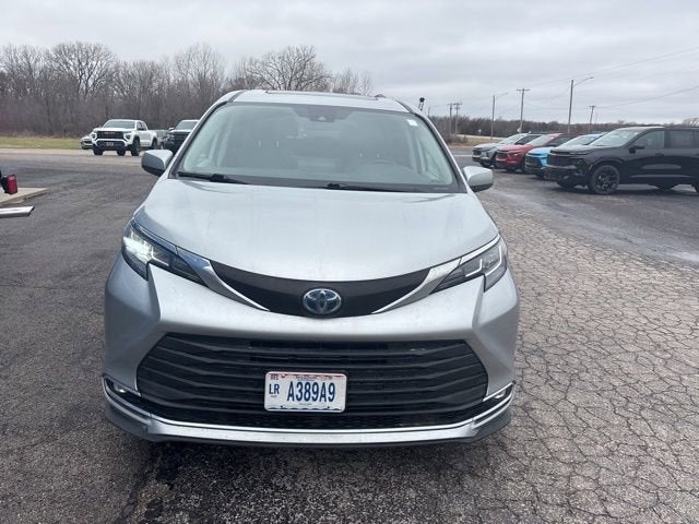 2023 Toyota Sienna XLE