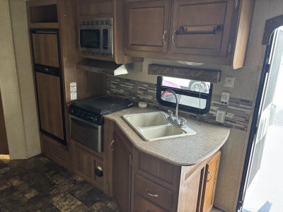2015 COACHMAN CAMPER Base
