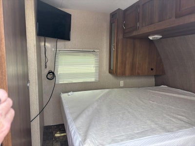 2015 COACHMAN CAMPER Base