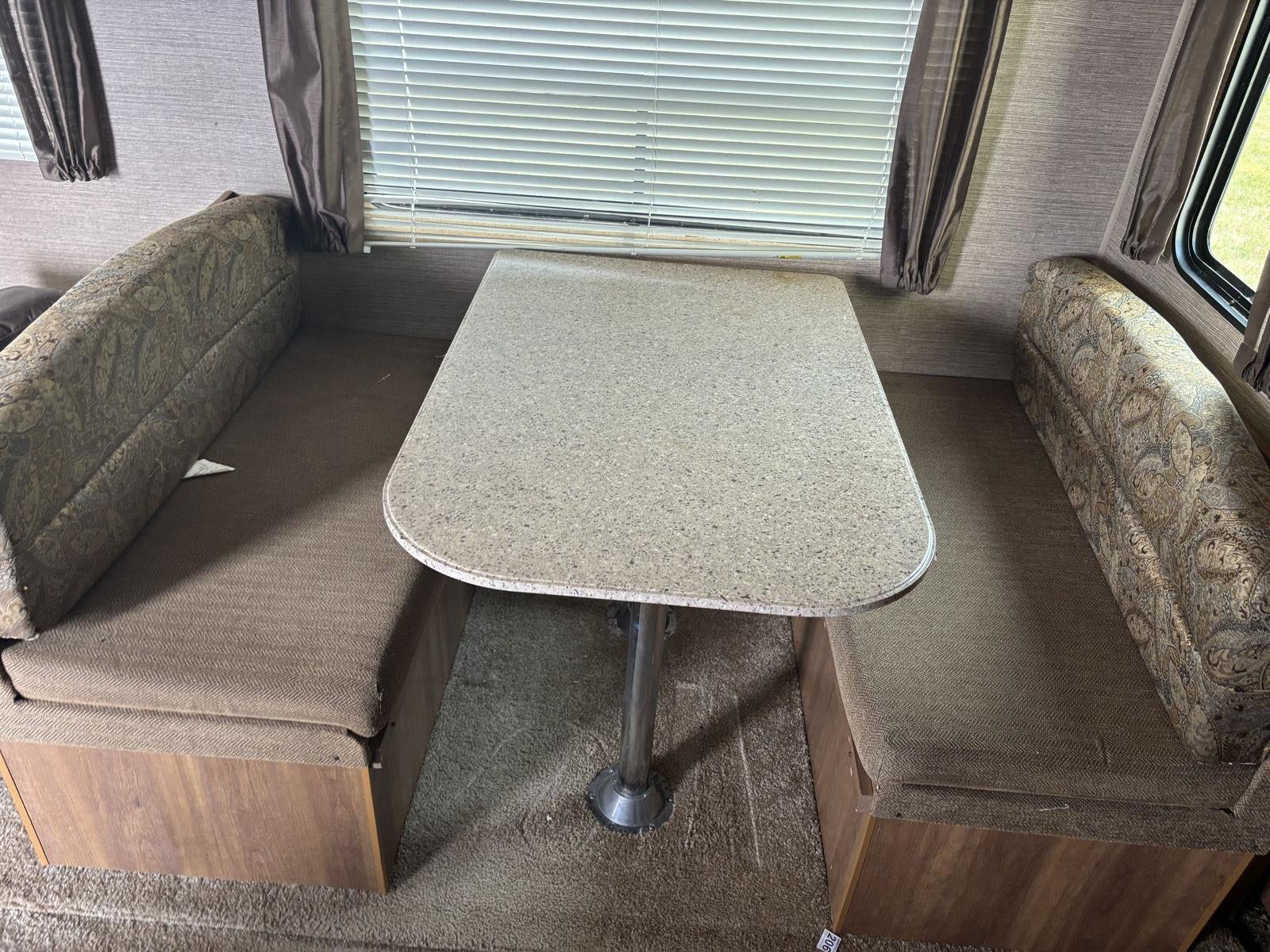 2015 COACHMAN CAMPER Base