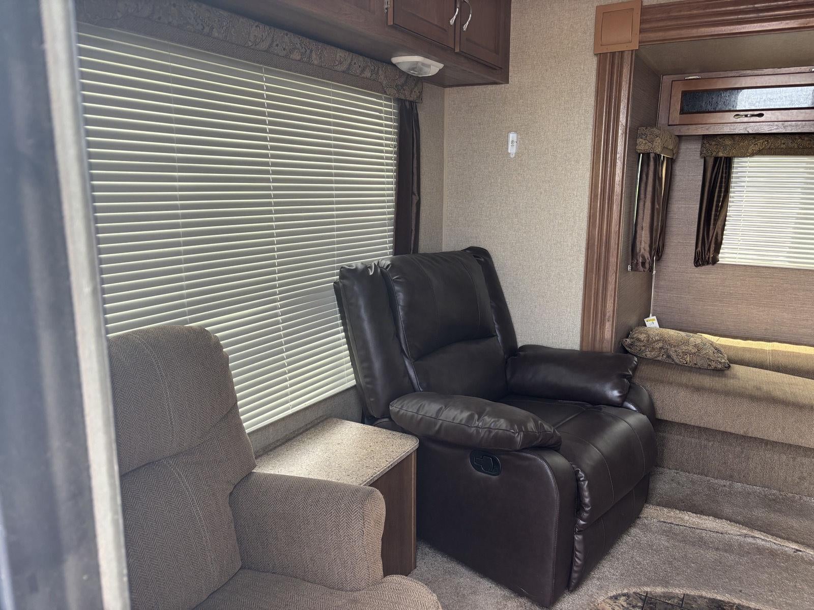 2015 COACHMAN CAMPER Base