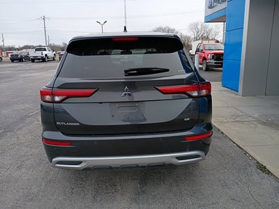 2024 Mitsubishi Outlander SE