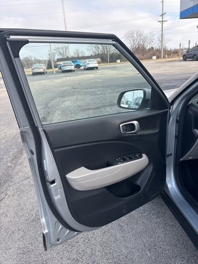 2023 Hyundai Venue SEL