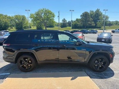 2022 Jeep Grand Cherokee L Altitude