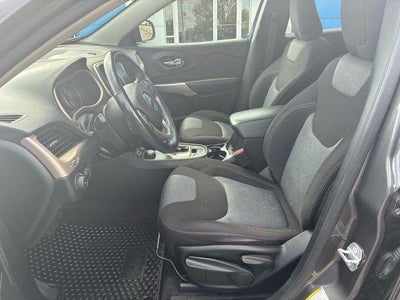 2018 Jeep Cherokee Latitude Tech Connect