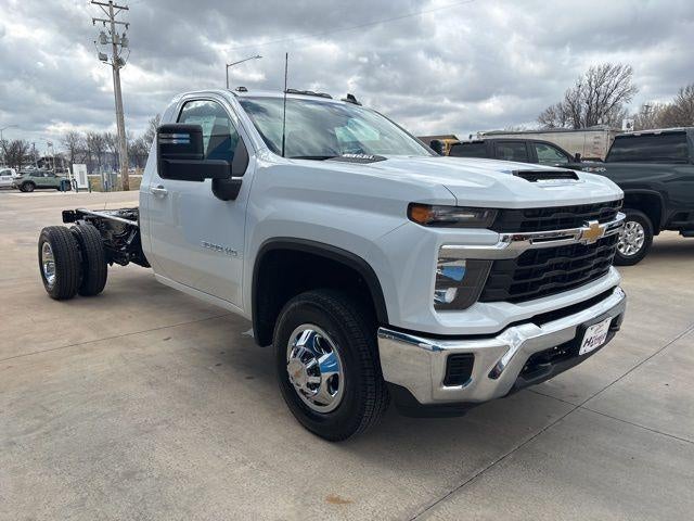 2026 Chevrolet Silverado 3500 HD Chassis Cab LT