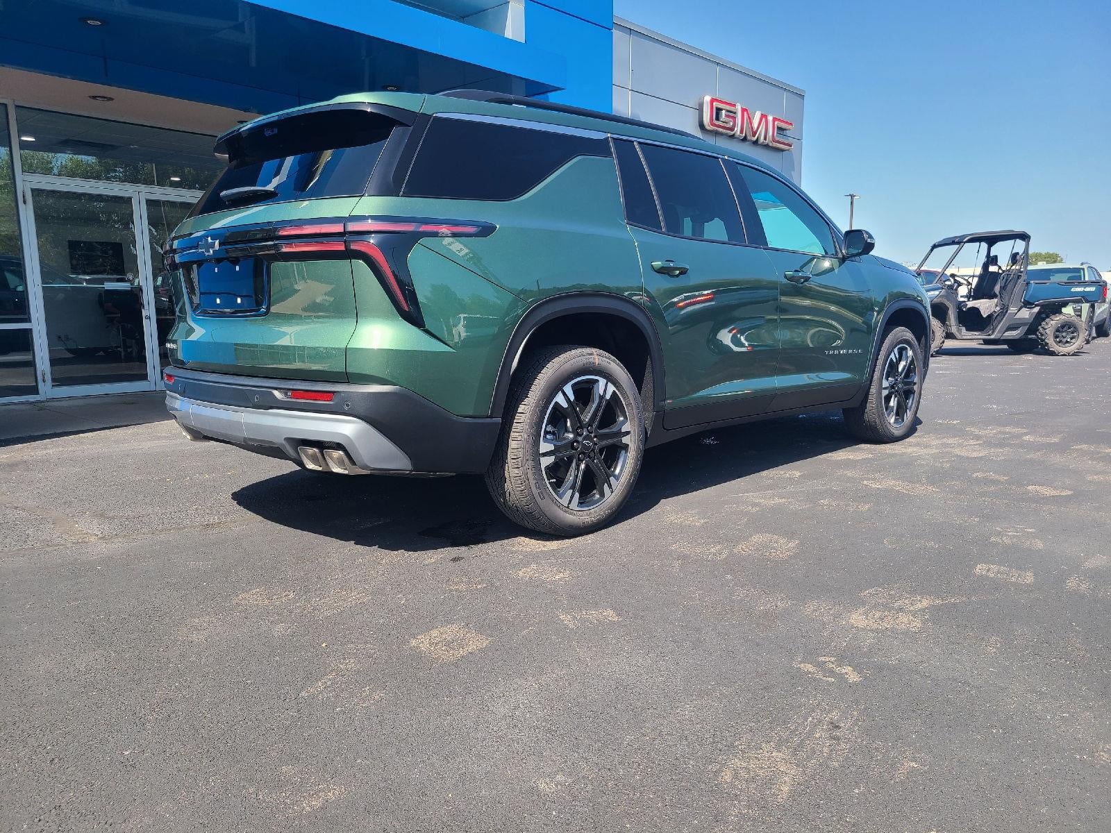 2027 Chevrolet Traverse LT