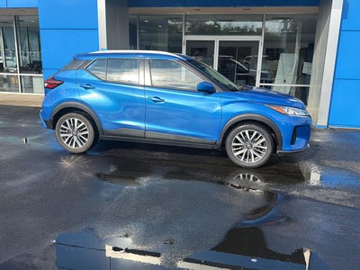 2023 Nissan Kicks SV