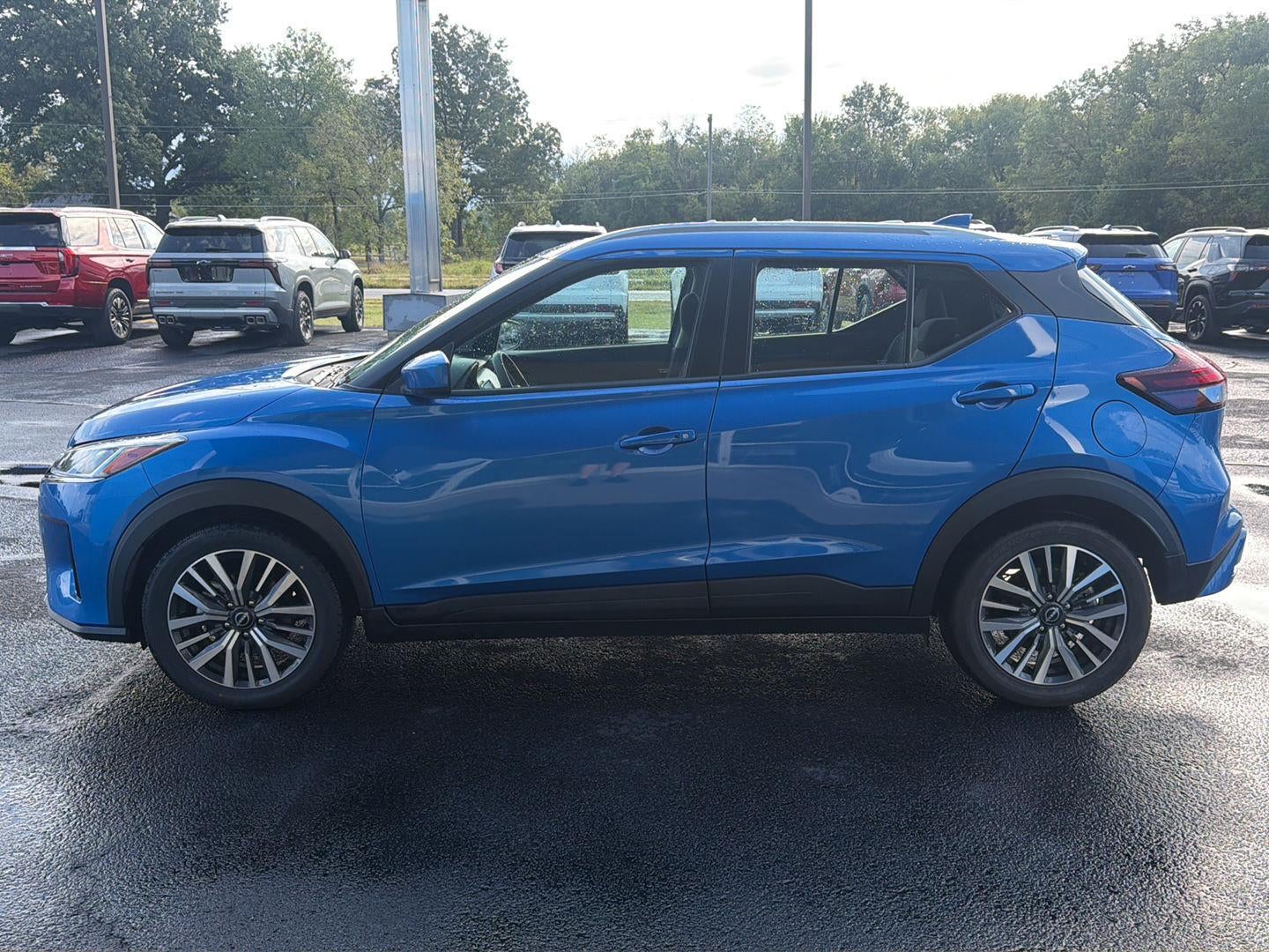 2023 Nissan Kicks SV