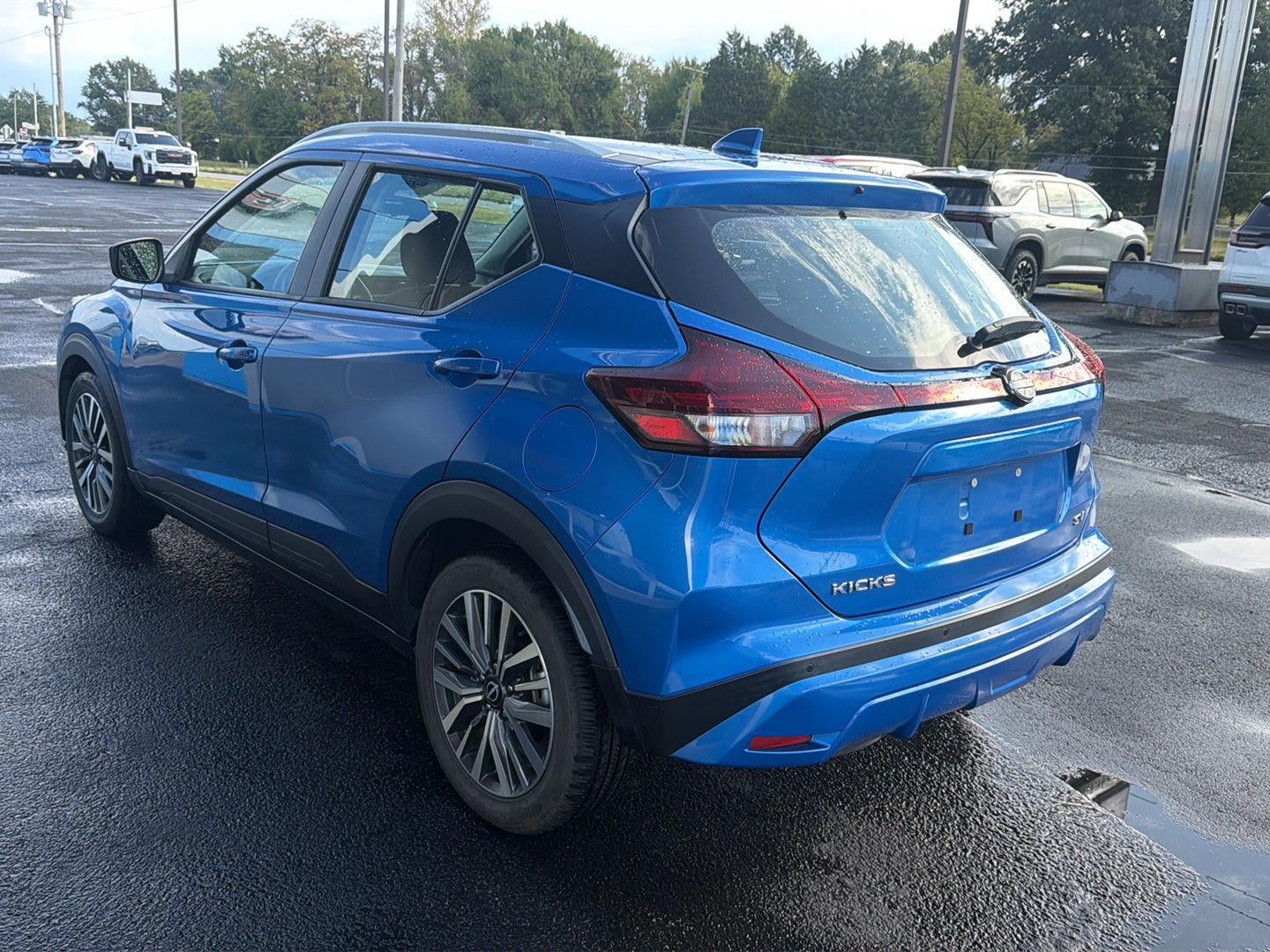 2023 Nissan Kicks SV
