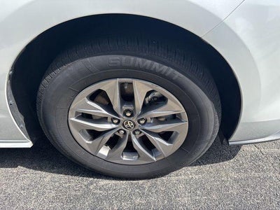 2025 Toyota Sienna XLE