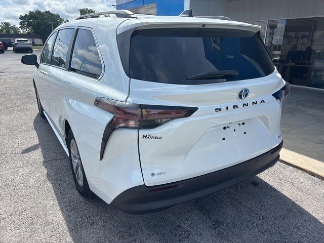 2025 Toyota Sienna XLE