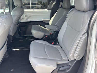 2025 Toyota Sienna XLE