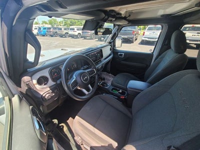 2024 Jeep Wrangler 4-Door Sahara 4x4