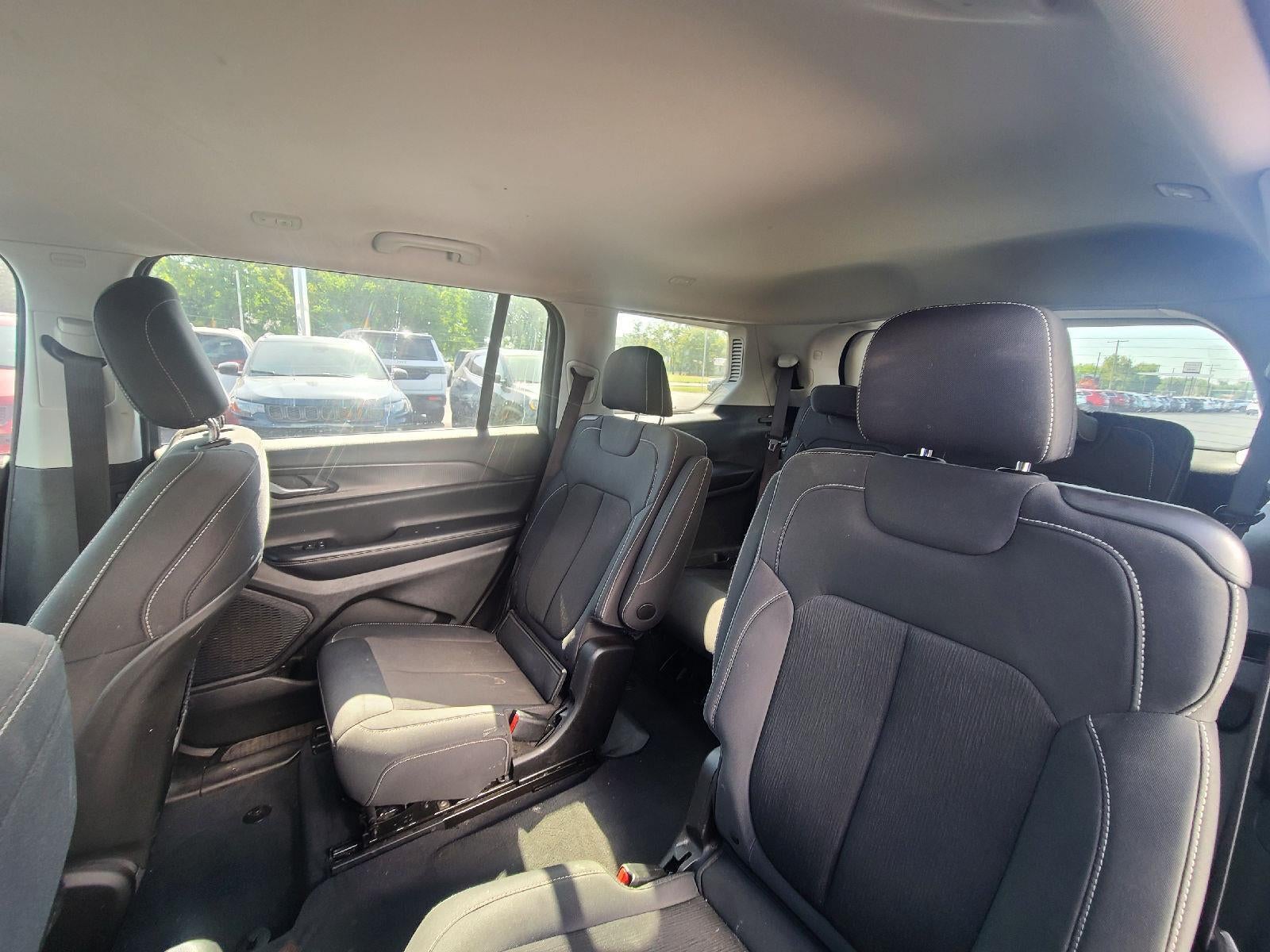 2023 Jeep Grand Cherokee L Laredo