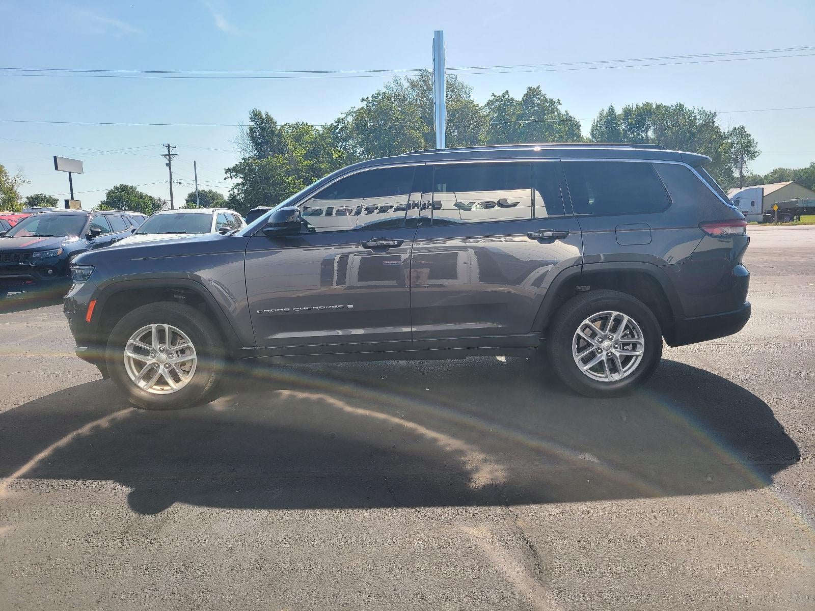 2023 Jeep Grand Cherokee L Laredo