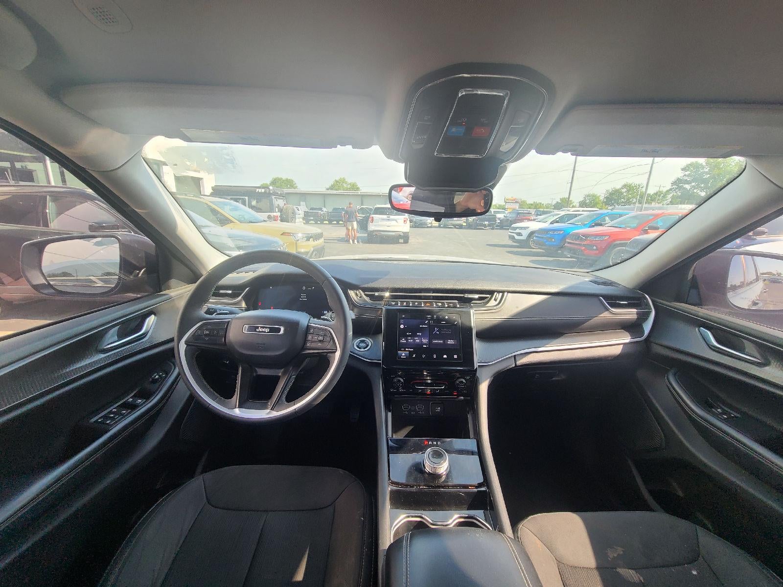 2023 Jeep Grand Cherokee L Laredo