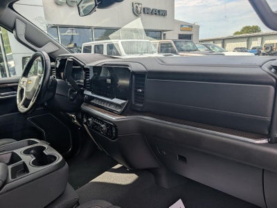 2023 Chevrolet Silverado 1500 4WD Crew Cab Standard Bed LT