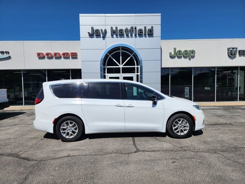 2025 Chrysler Pacifica Select