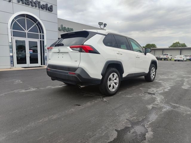 2024 Toyota RAV4 LE