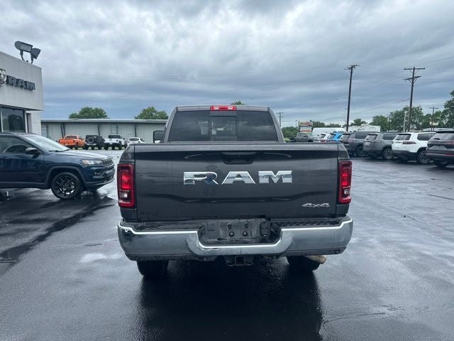 2025 RAM 2500 Tradesman Crew Cab 4x4 6'4' Box