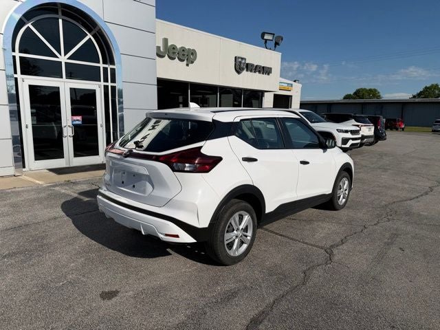 2024 Nissan Kicks S Xtronic CVT