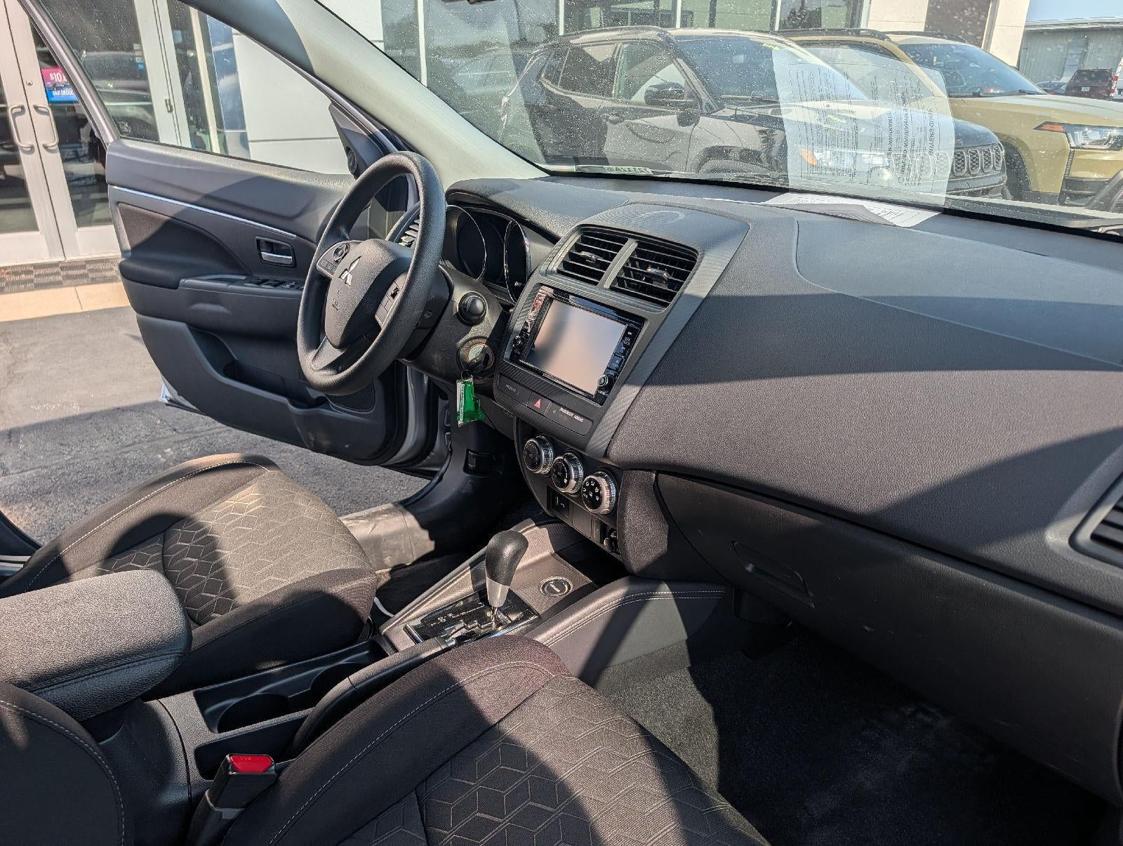 2025 Mitsubishi Outlander Sport ES