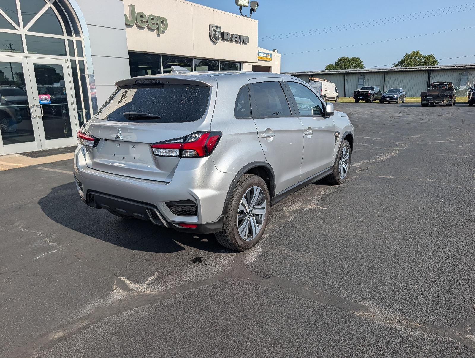 2025 Mitsubishi Outlander Sport ES
