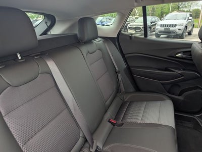 2025 Chevrolet Trax FWD LT