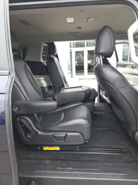 2024 Kia Carnival MPV LX Seat Package